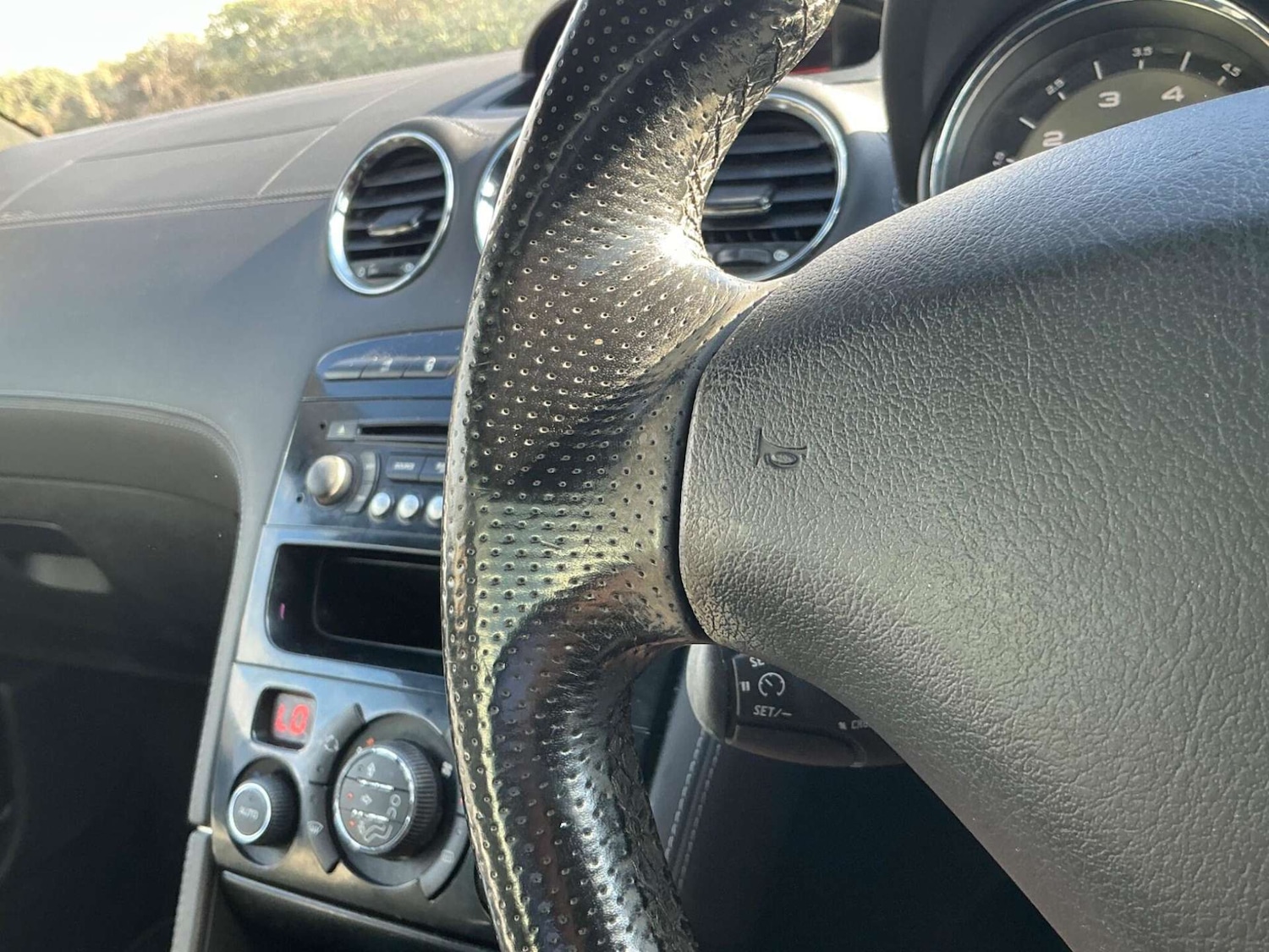 Used Peugeot RCZ 2015 for sale - 76858867: Photo 43