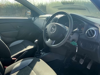 Used Dacia Sandero 2013 for sale - 79478973: Photo