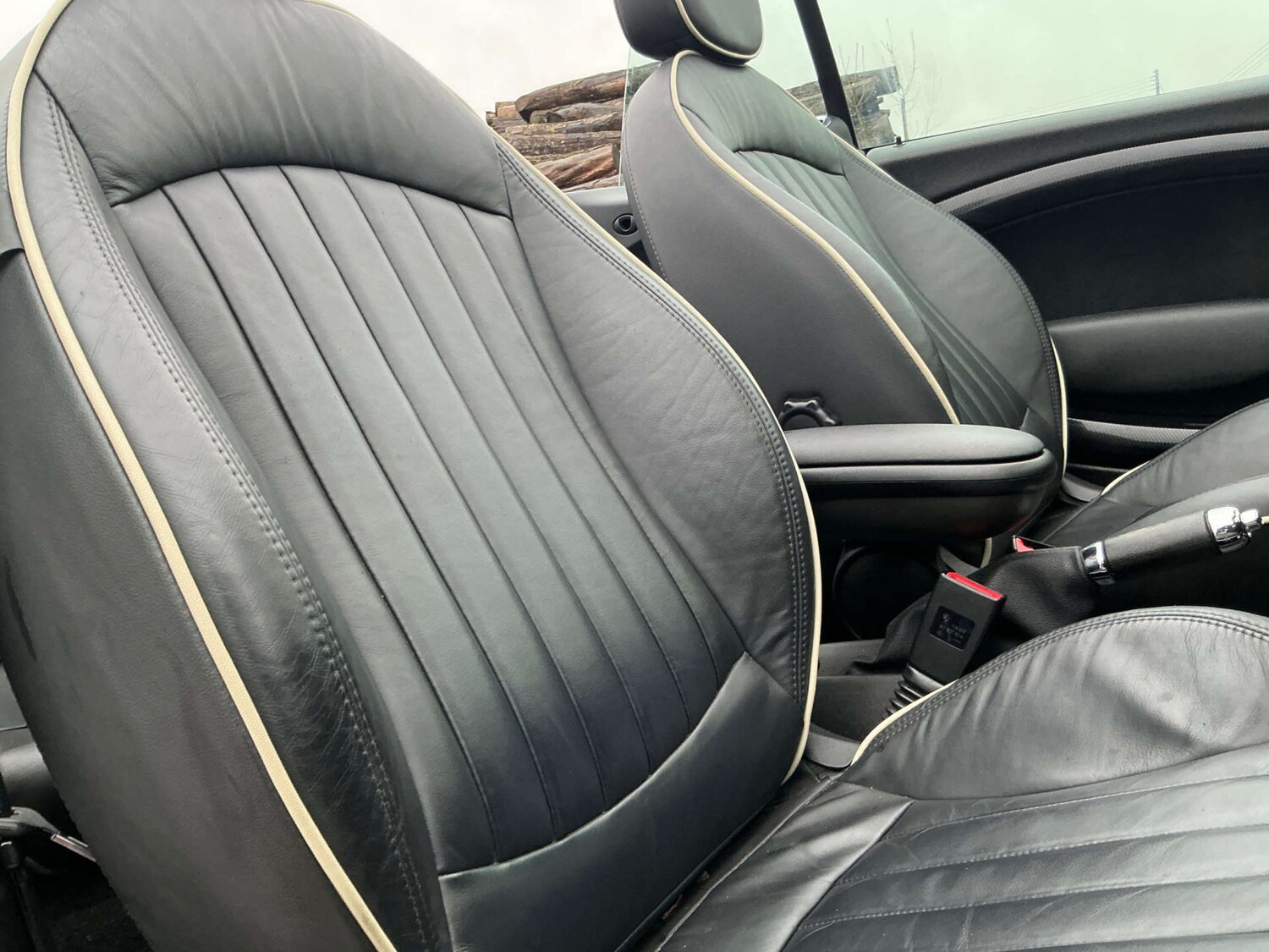 Used MINI Convertible 2013 for sale - 77469955: Photo 40