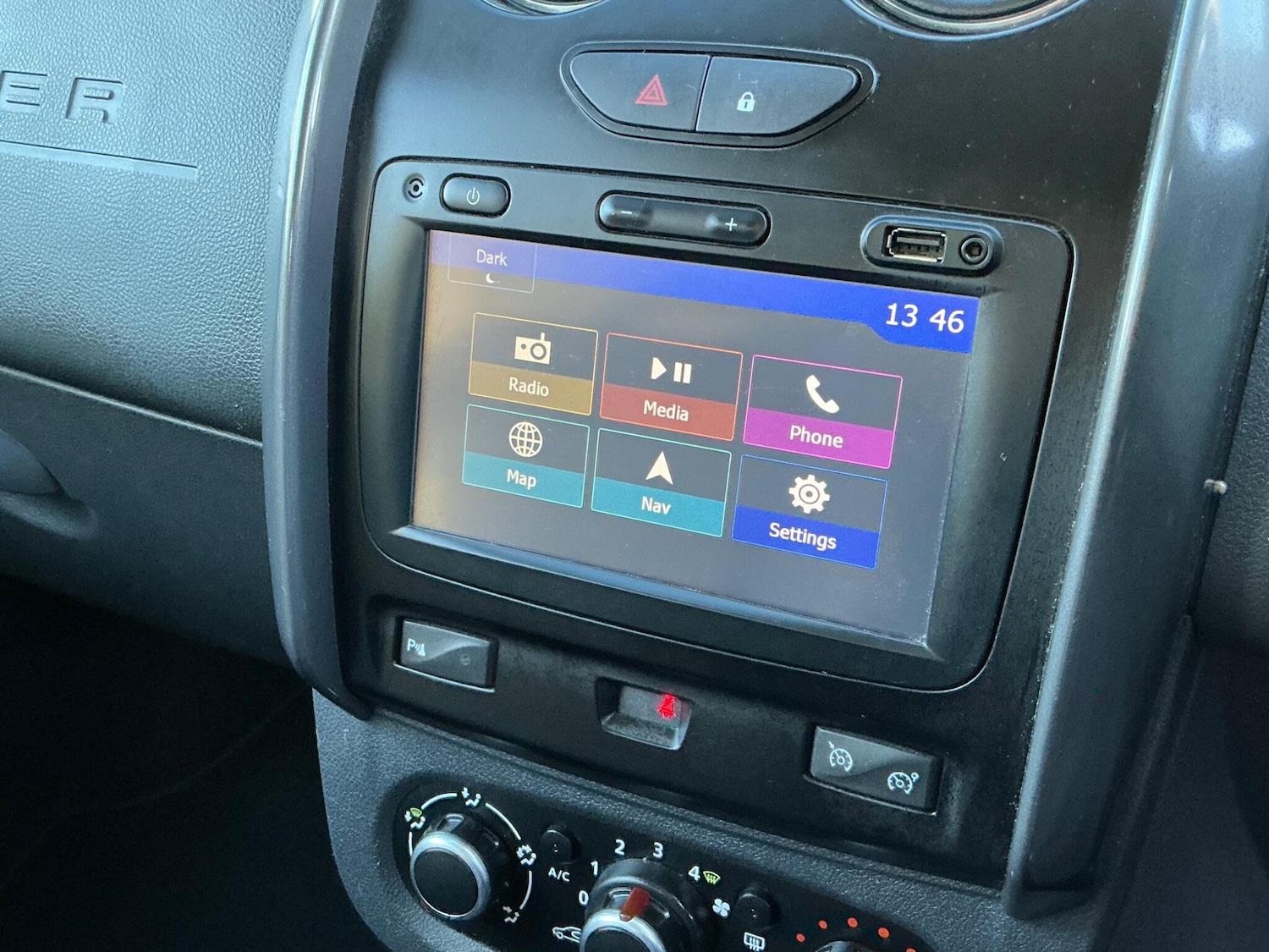 Used Dacia Duster 2017 for sale - 76646274: Photo 42