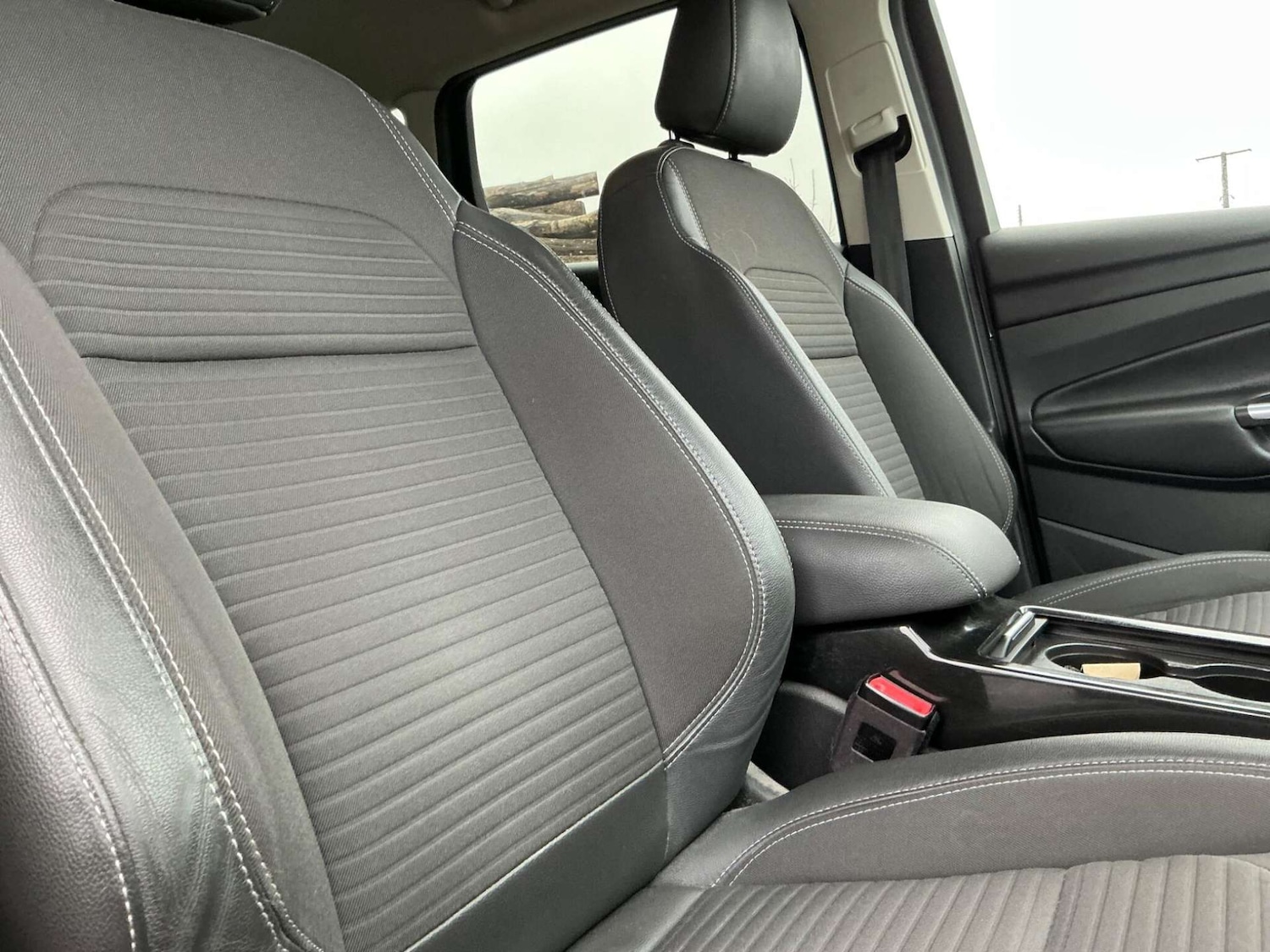 Used Ford Kuga 2017 for sale - 76858839: Photo 32