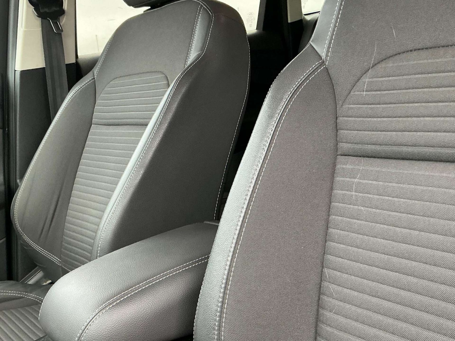 Used Ford Kuga 2017 for sale - 76858839: Photo 41