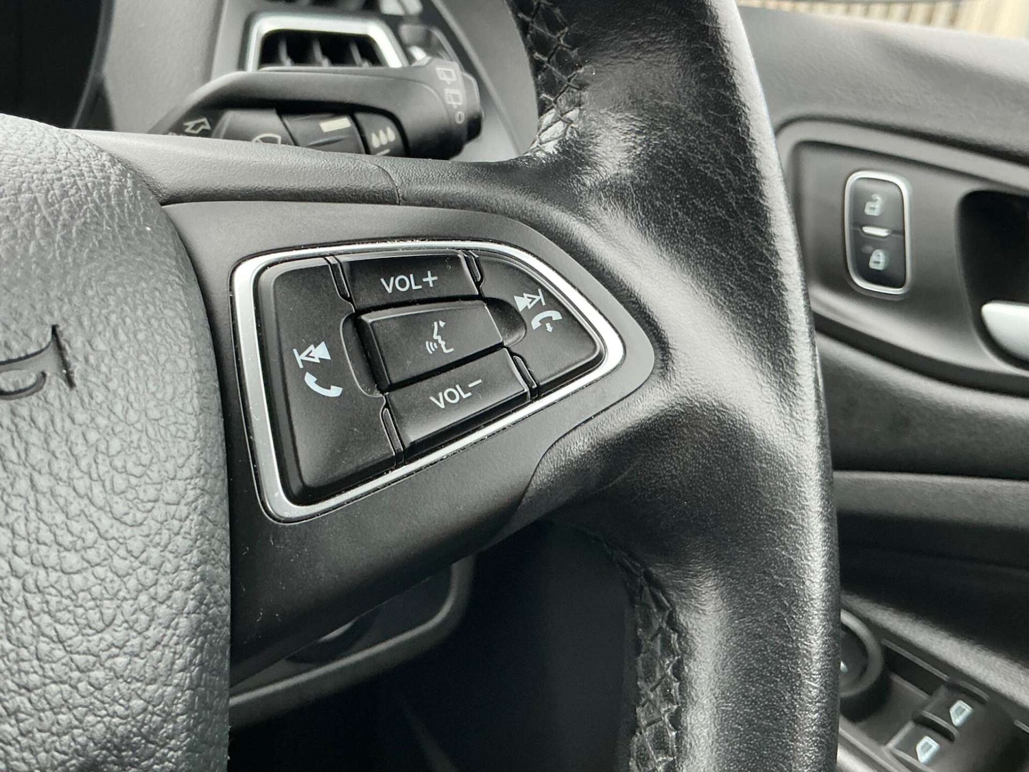 Used Ford Kuga 2017 for sale - 76858839: Photo 46