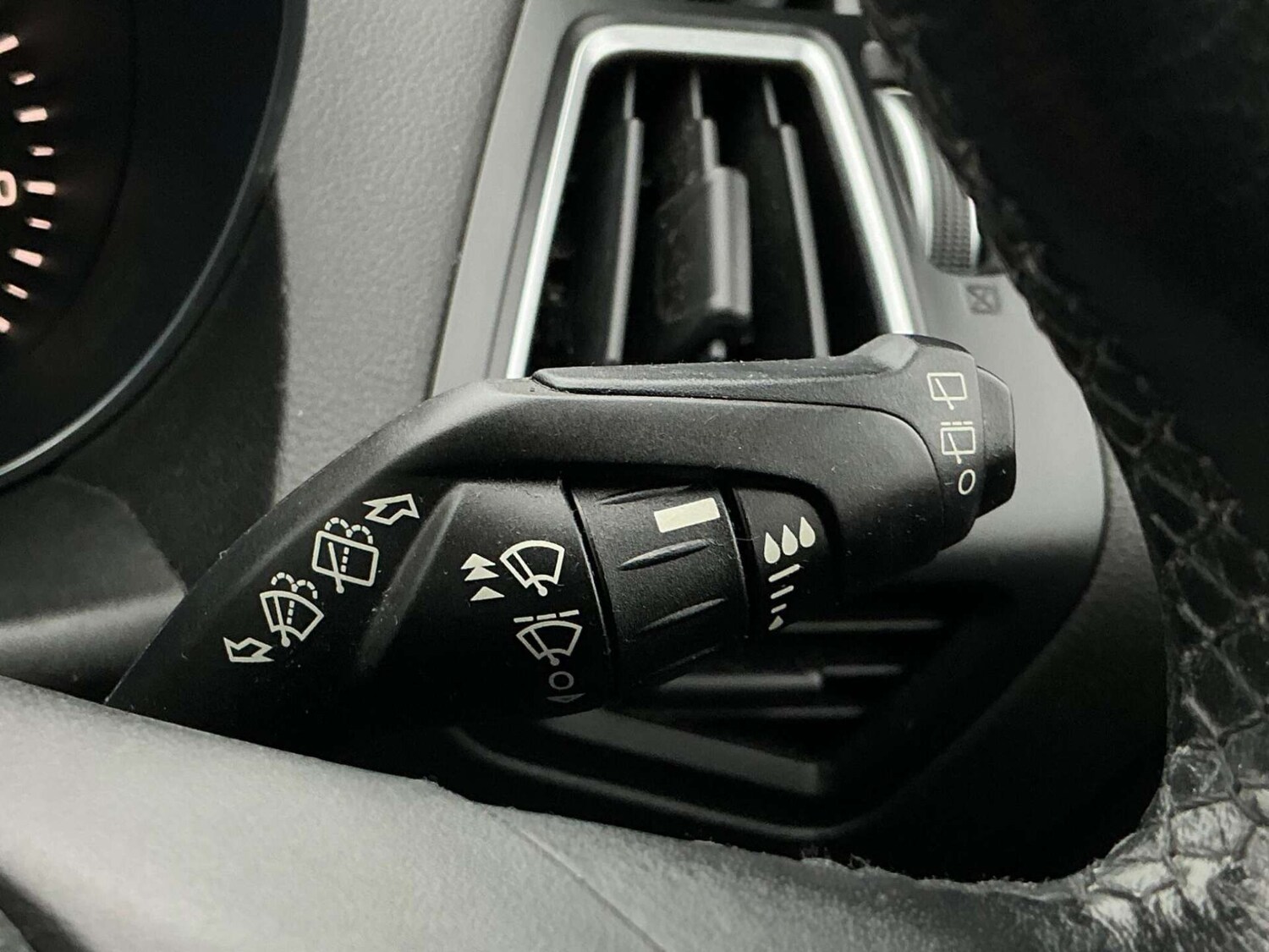 Used Ford Kuga 2017 for sale - 76858839: Photo 50