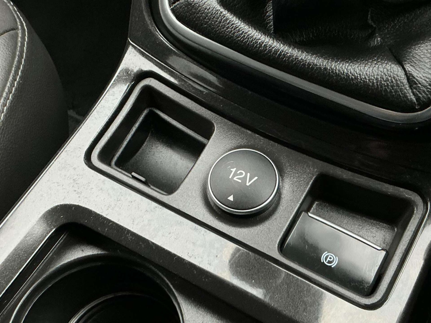 Used Ford Kuga 2017 for sale - 76858839: Photo 52