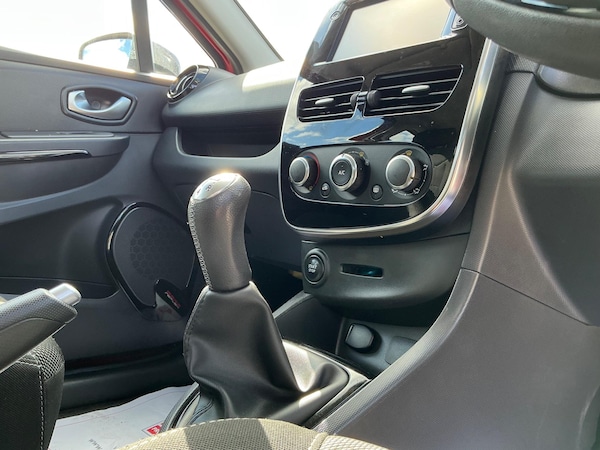 Used Renault Clio 2015 for sale - 75458672: Photo 33