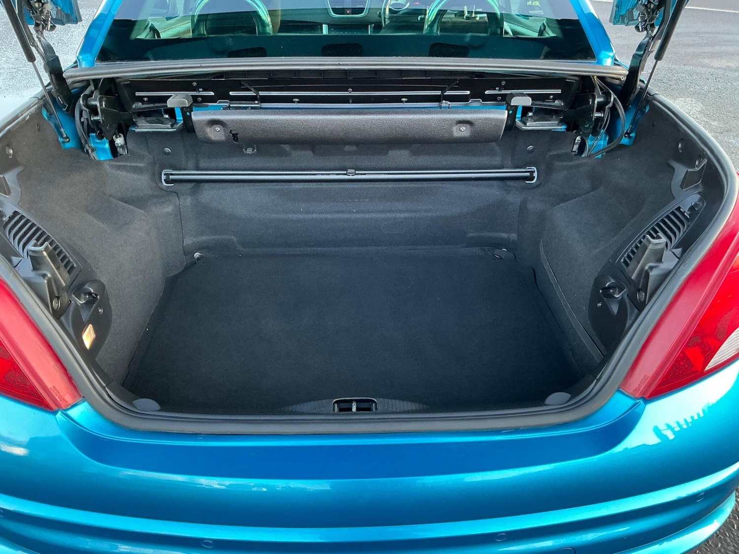 Used Peugeot 207 2012 for sale - 76715429: Photo 26