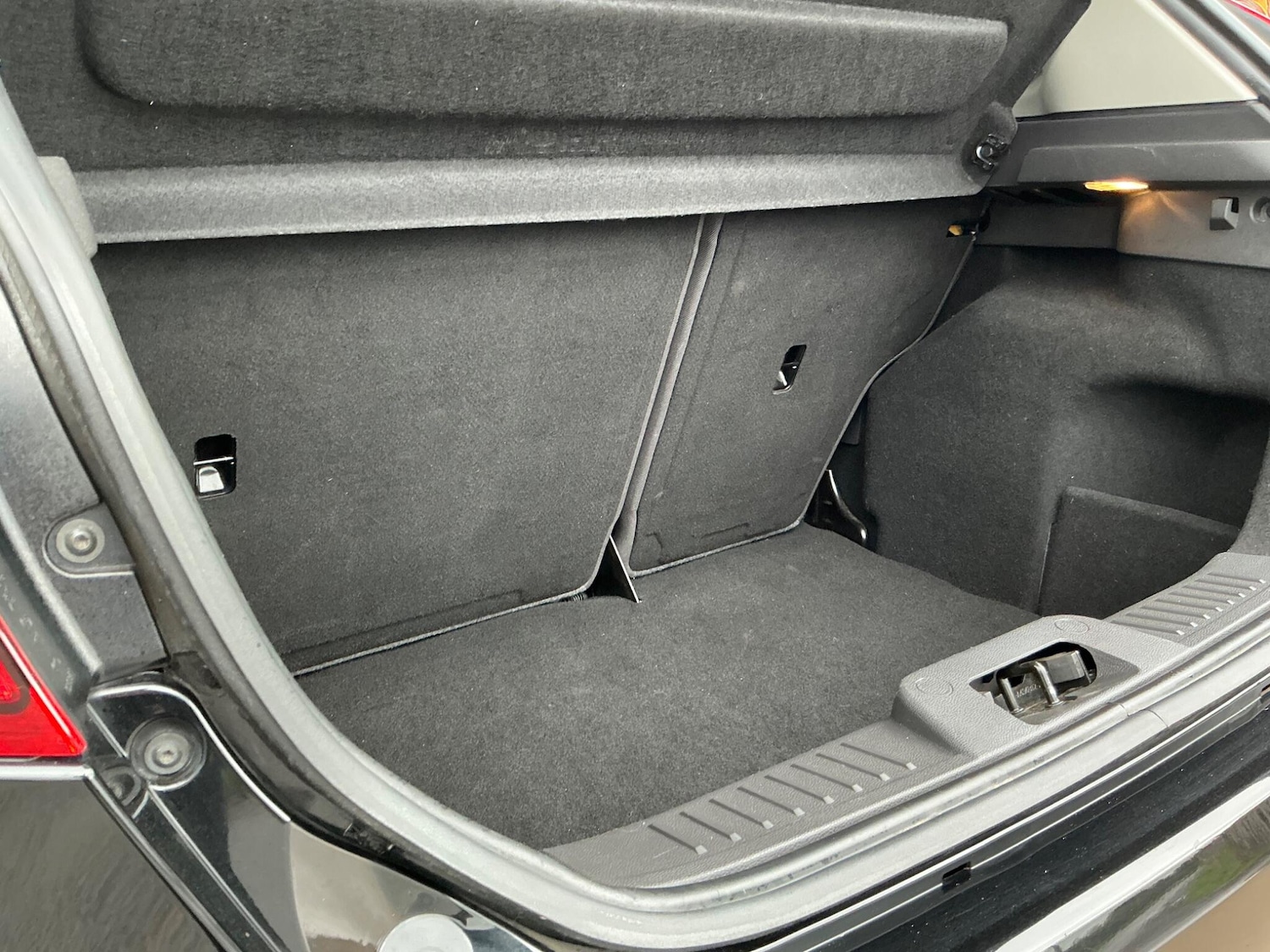 Used Ford Fiesta 2015 for sale - 76550600: Photo 10