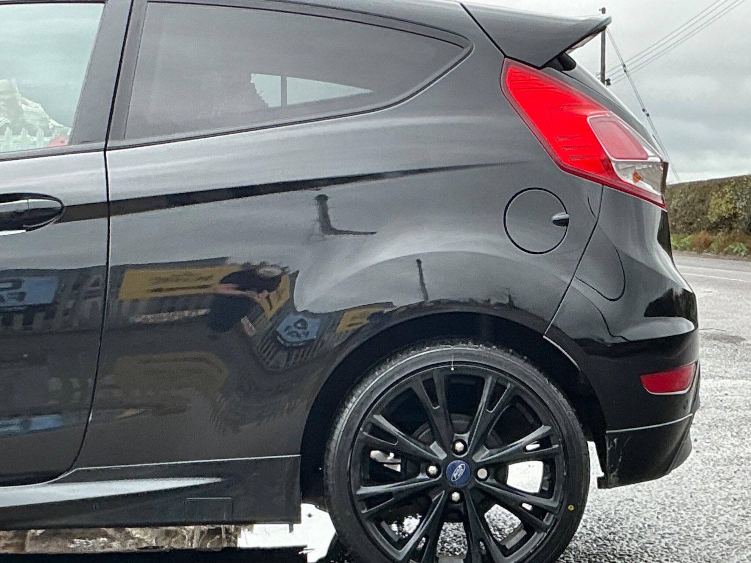 Used Ford Fiesta 2015 for sale - 76550600: Photo 24