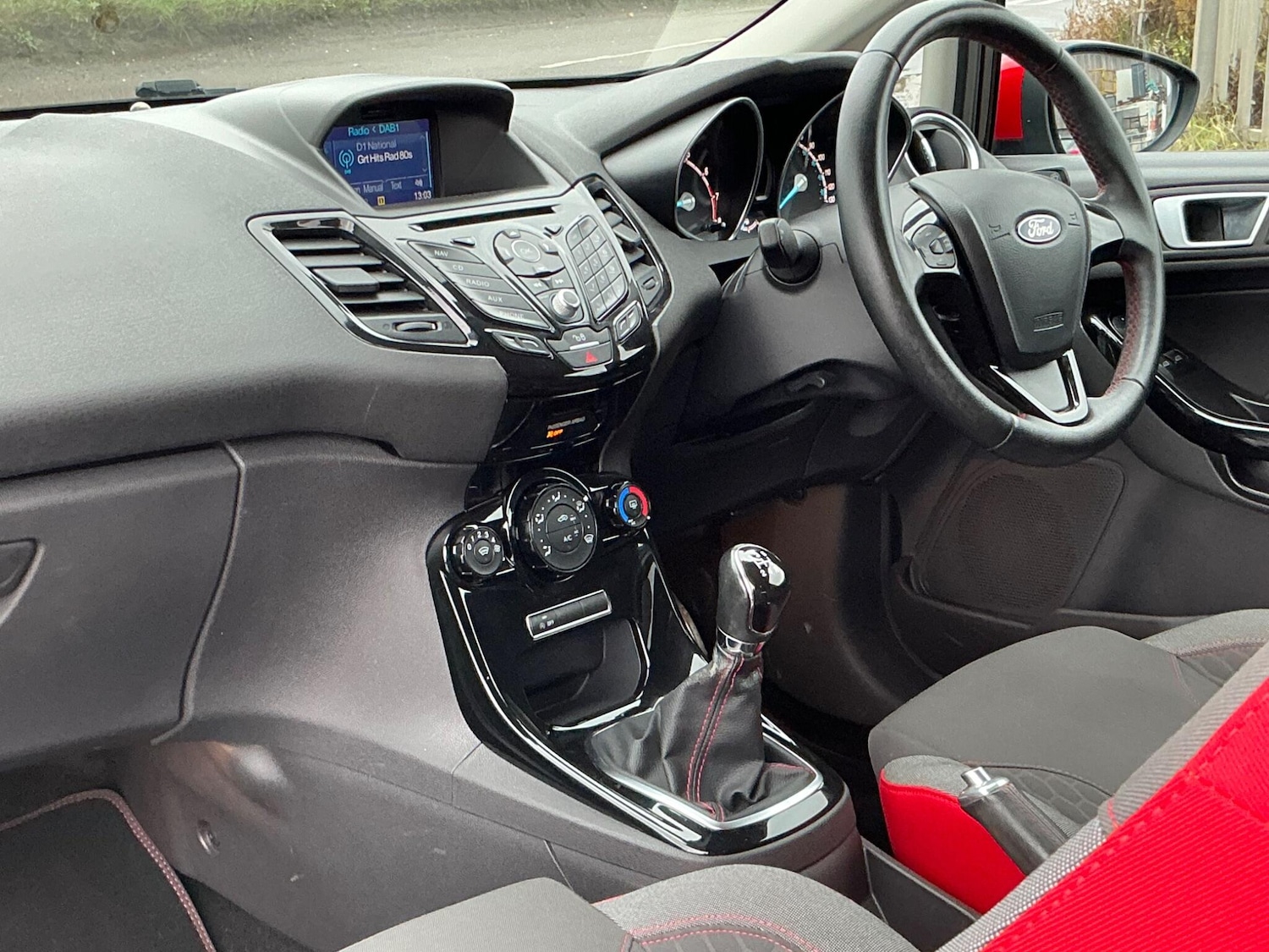 Used Ford Fiesta 2015 for sale - 76550600: Photo 37