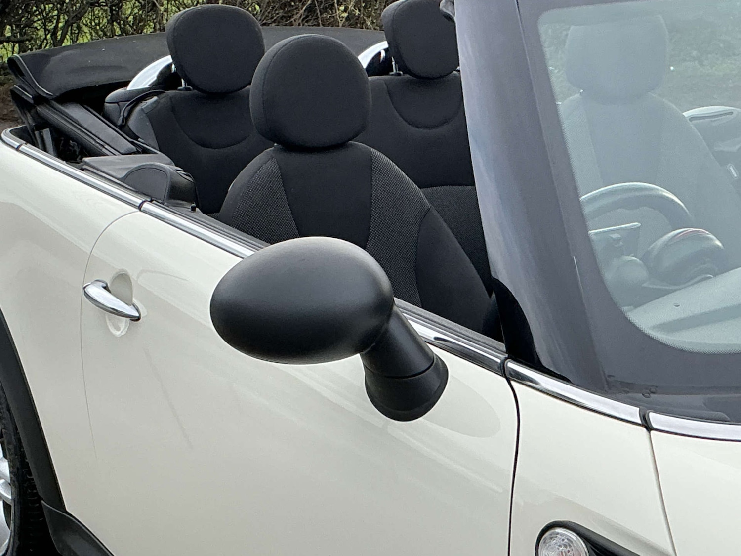 Used MINI Convertible 2014 for sale - 77195860: Photo 14