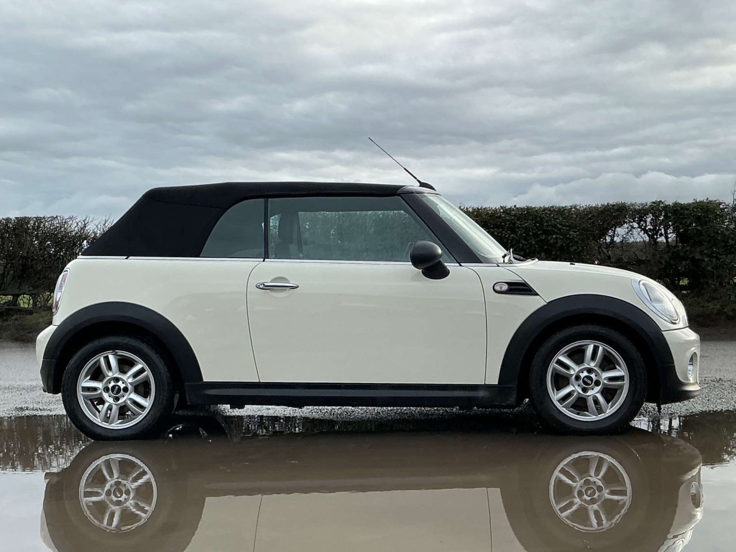 Used MINI Convertible 2014 for sale - 77195860: Photo 25