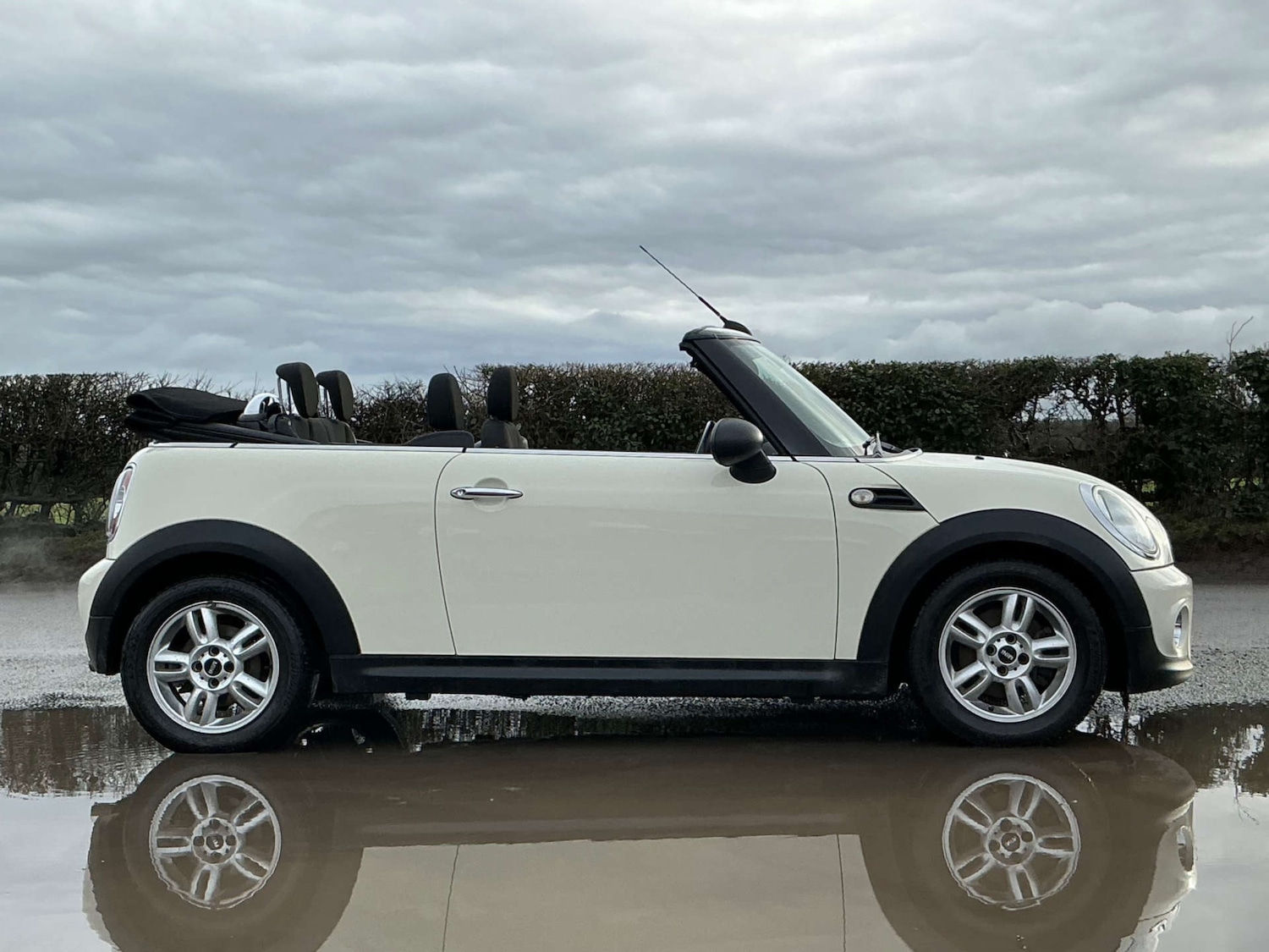 Used MINI Convertible 2014 for sale - 77195860: Photo 26