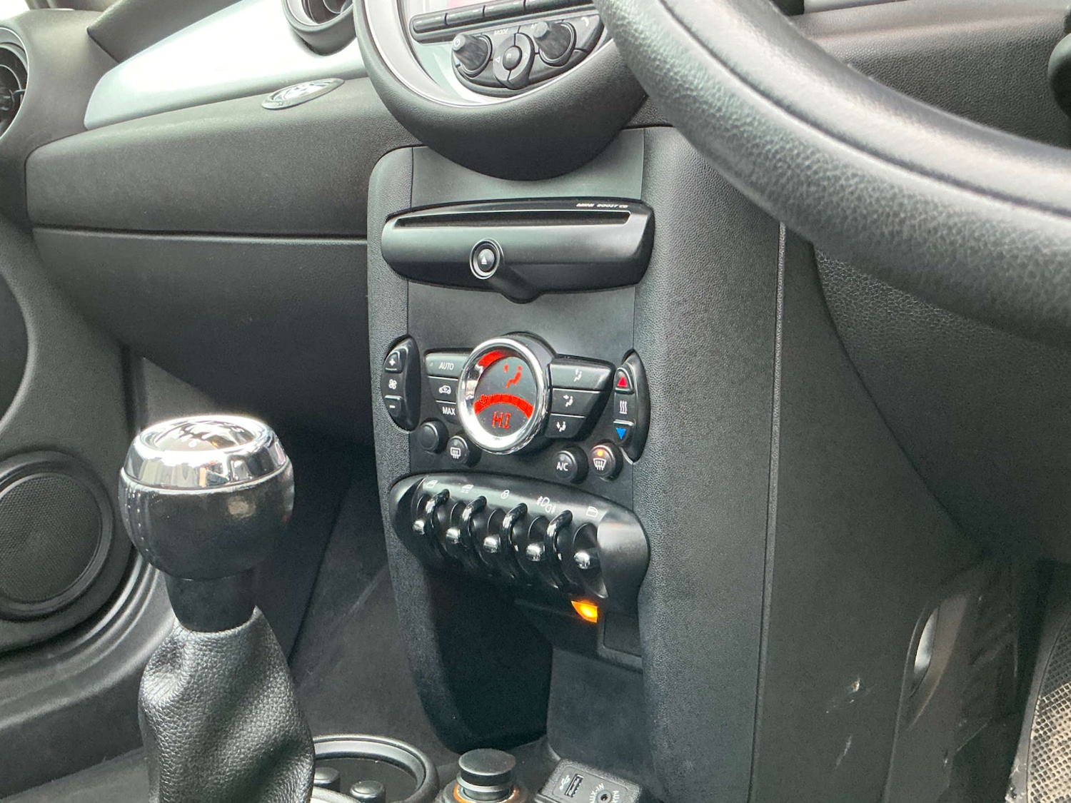 Used MINI Convertible 2014 for sale - 77195860: Photo 33