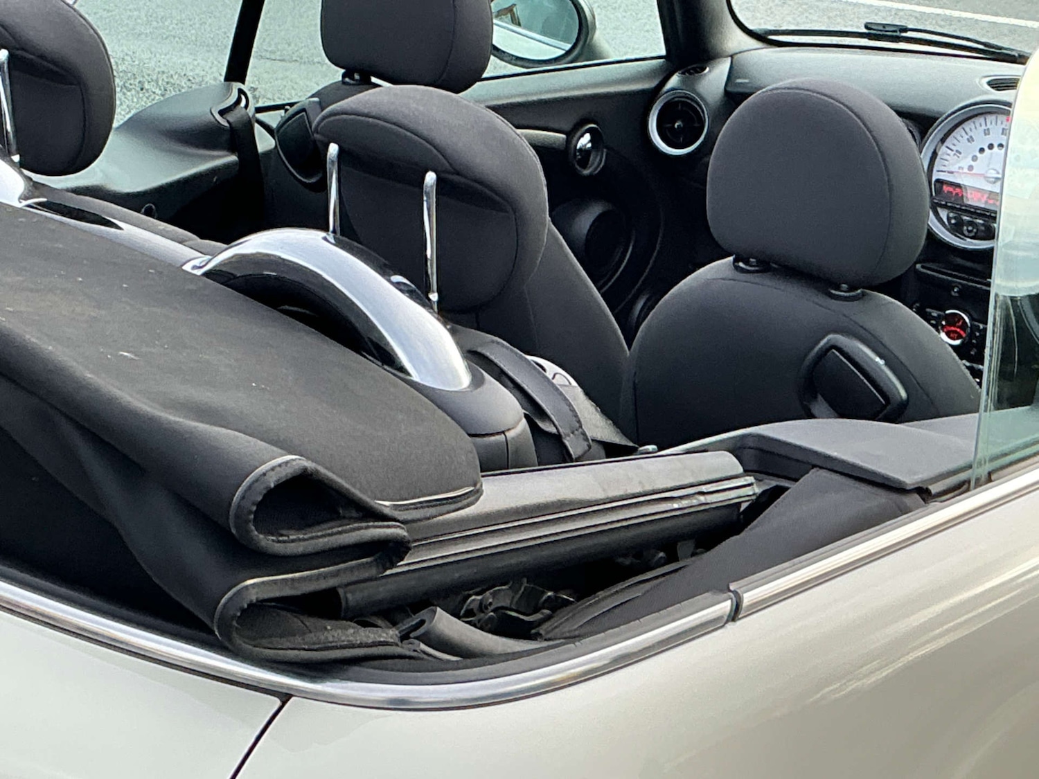 Used MINI Convertible 2014 for sale - 77195860: Photo 38