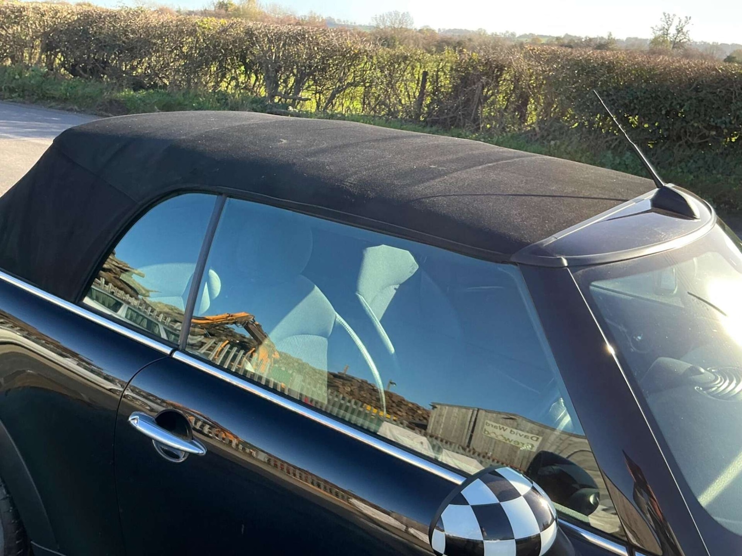 Used MINI Convertible 2011 for sale - 76858857: Photo 26