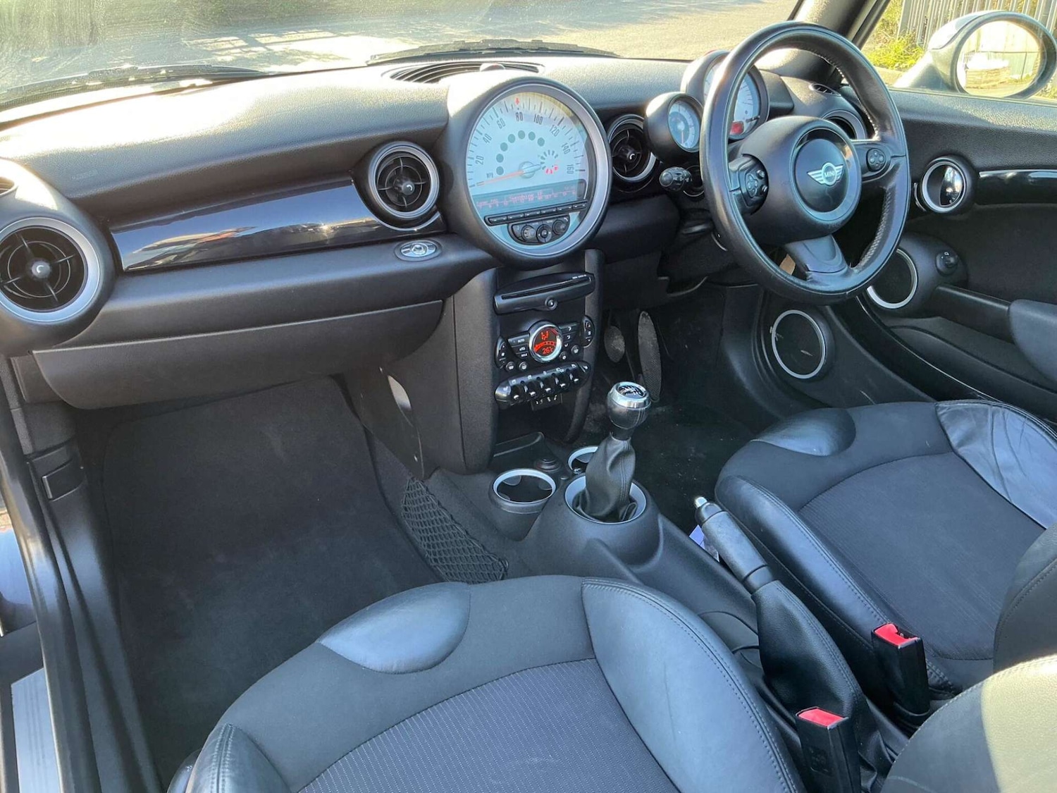 Used MINI Convertible 2011 for sale - 76858857: Photo 42