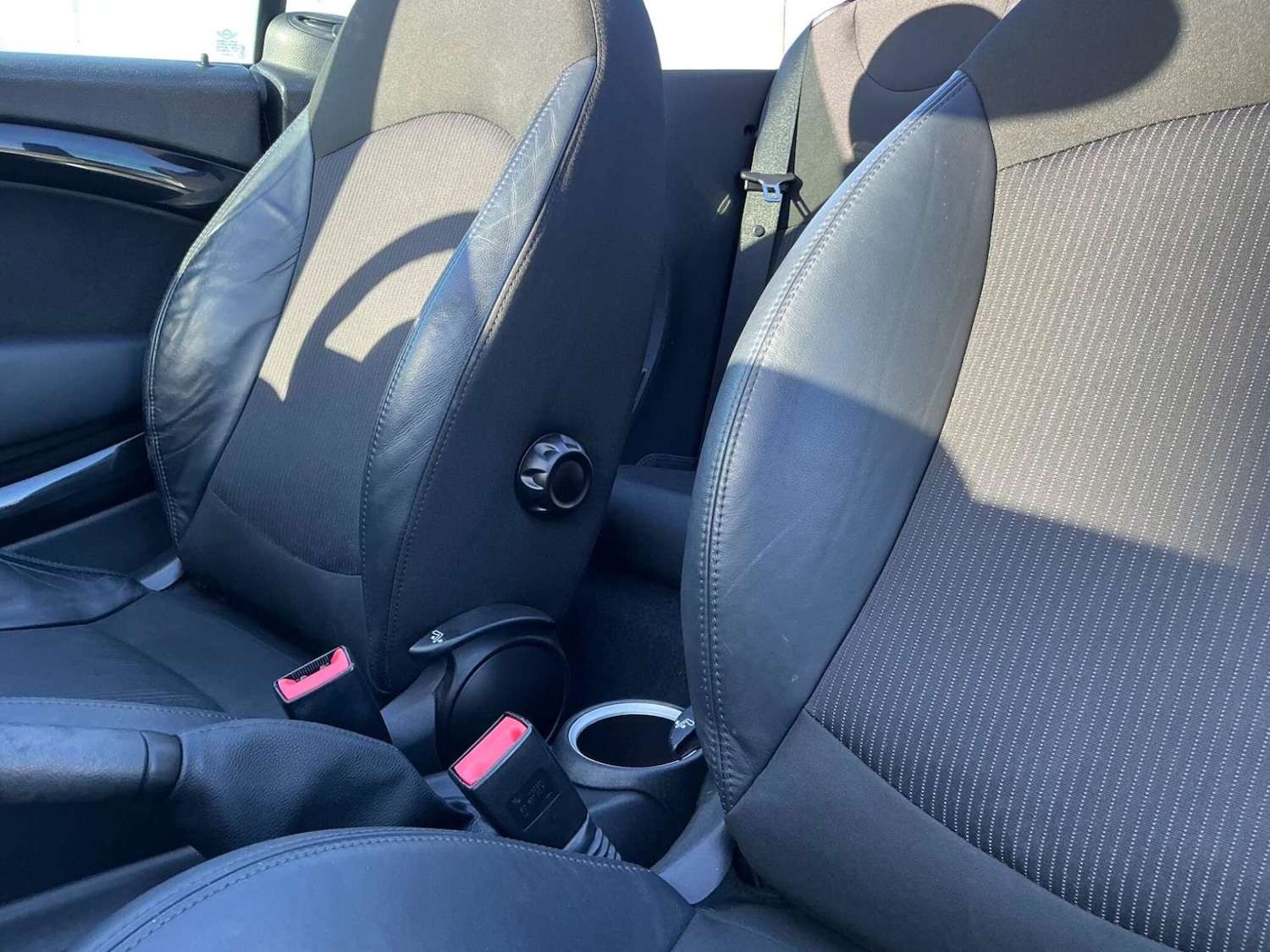 Used MINI Convertible 2011 for sale - 76858857: Photo 44