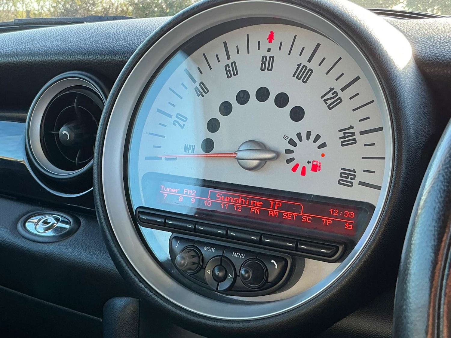 Used MINI Convertible 2011 for sale - 76858857: Photo 47