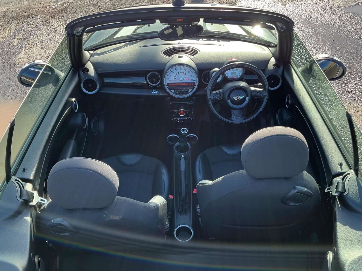 Used MINI Convertible 2011 for sale - 76858857: Photo 5