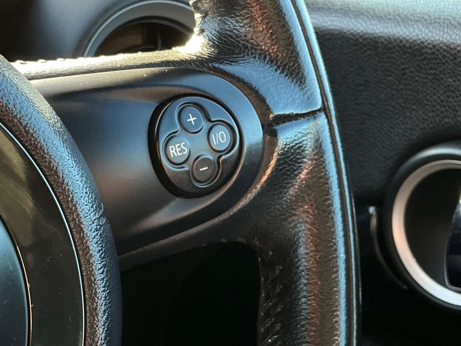 Used MINI Convertible 2011 for sale - 76858857: Photo 51