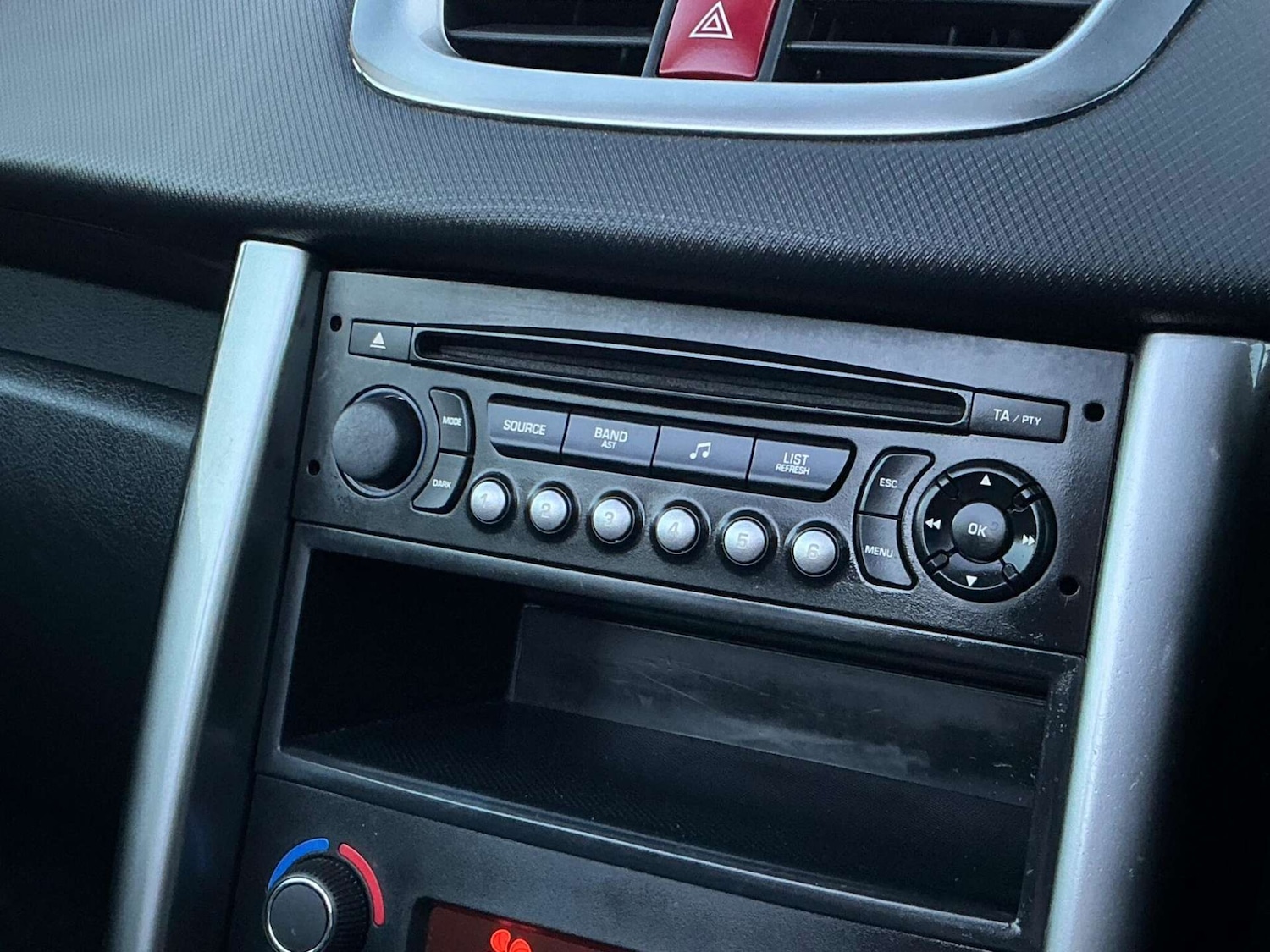 Used Peugeot 207 2012 for sale - 76858836: Photo 48