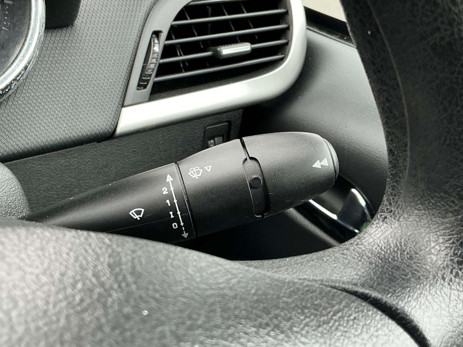 Used Peugeot 207 2014 for sale - 77523455: Photo 41