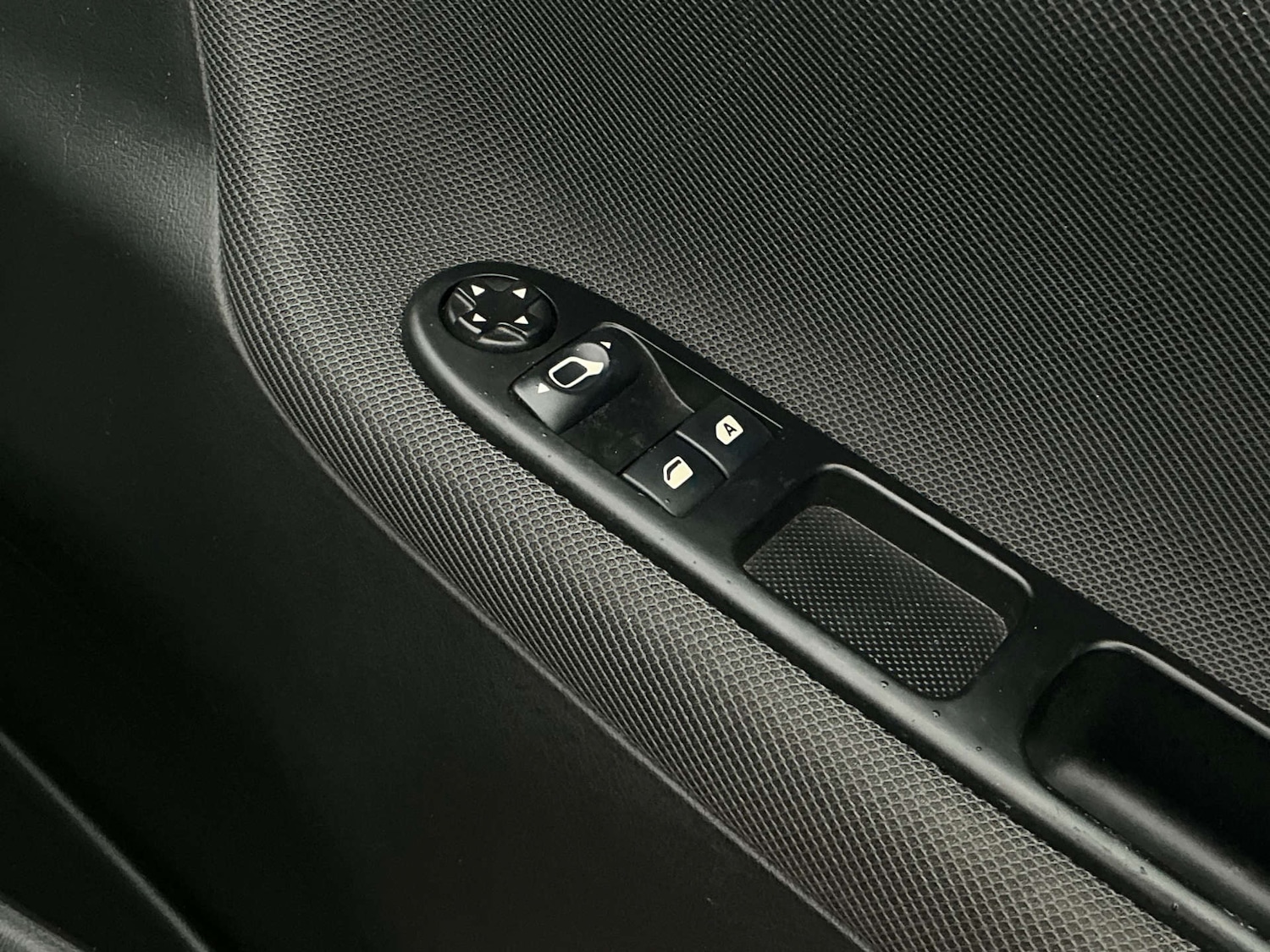 Used Peugeot 207 2014 for sale - 77523455: Photo 45