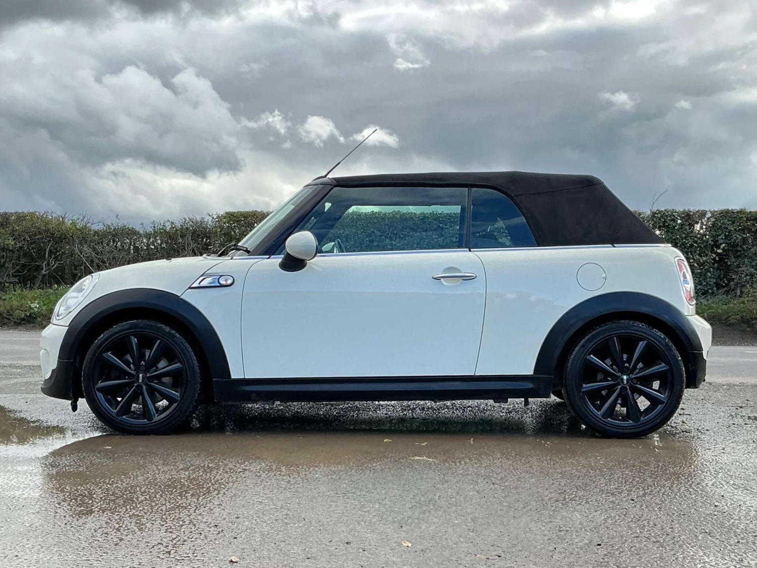 Used MINI Convertible 2015 for sale - 76858850: Photo 33