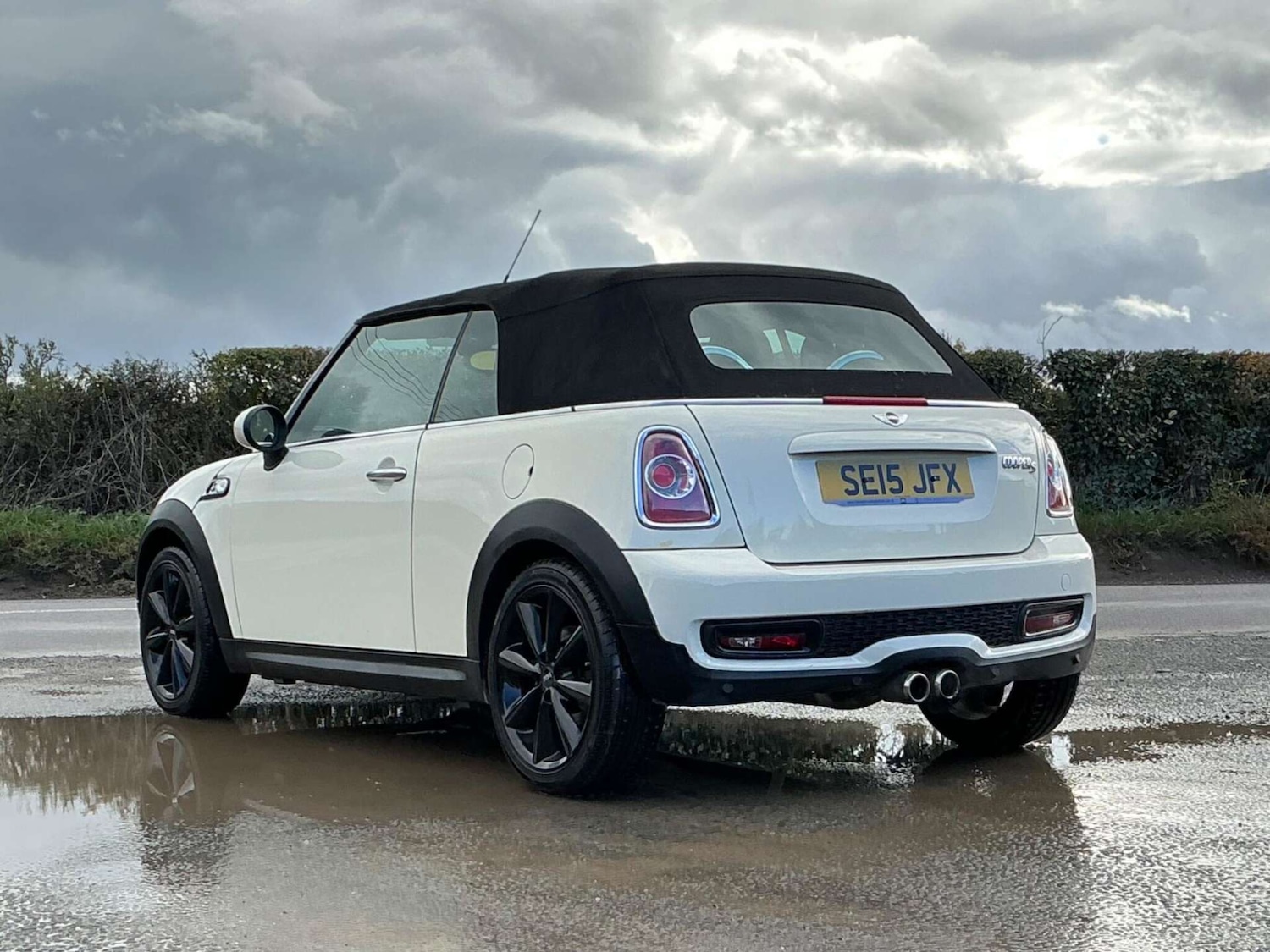Used MINI Convertible 2015 for sale - 76858850: Photo 4