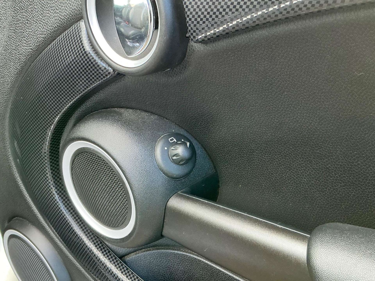 Used MINI Convertible 2015 for sale - 76858850: Photo 41