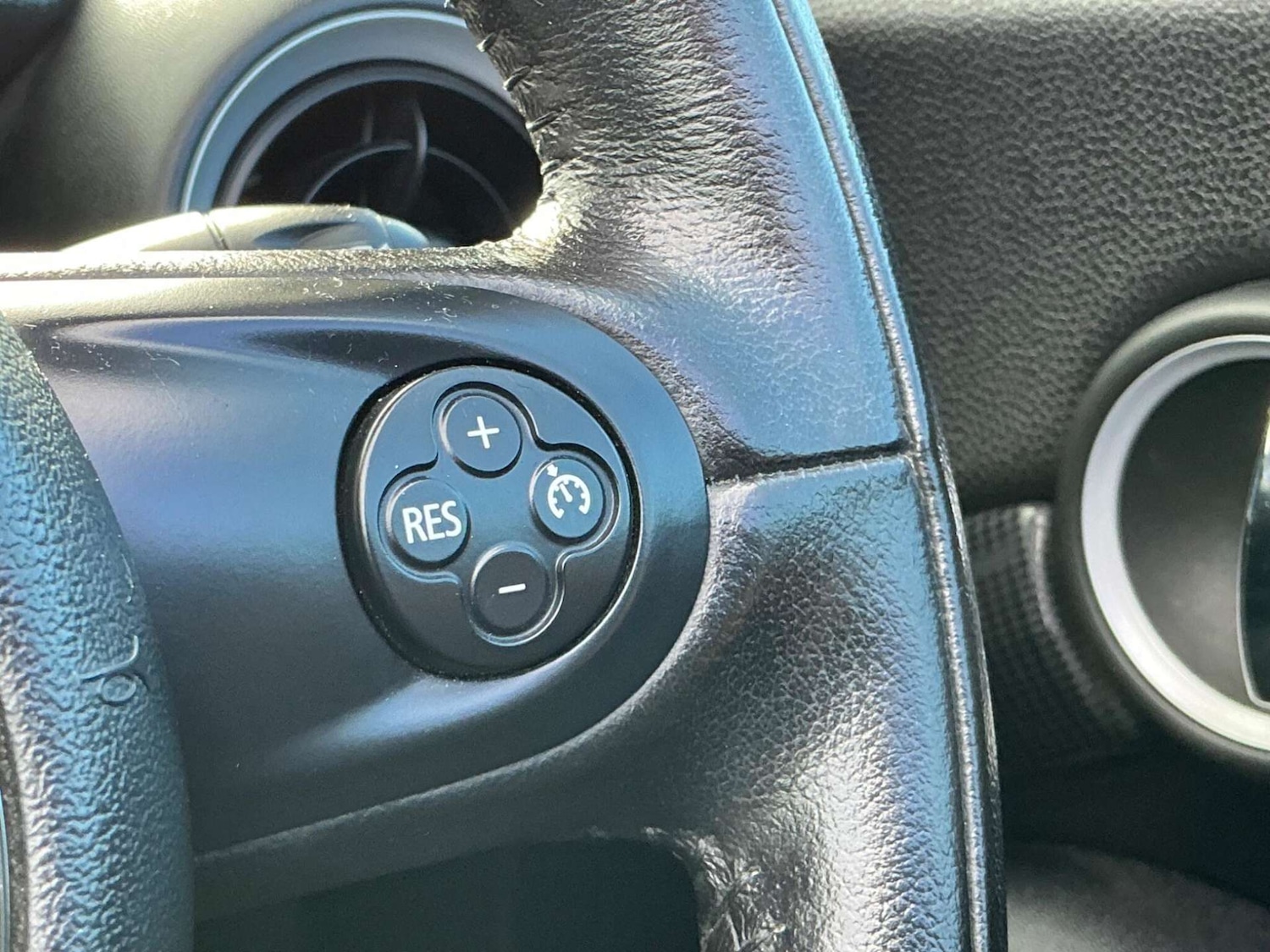 Used MINI Convertible 2015 for sale - 76858850: Photo 54