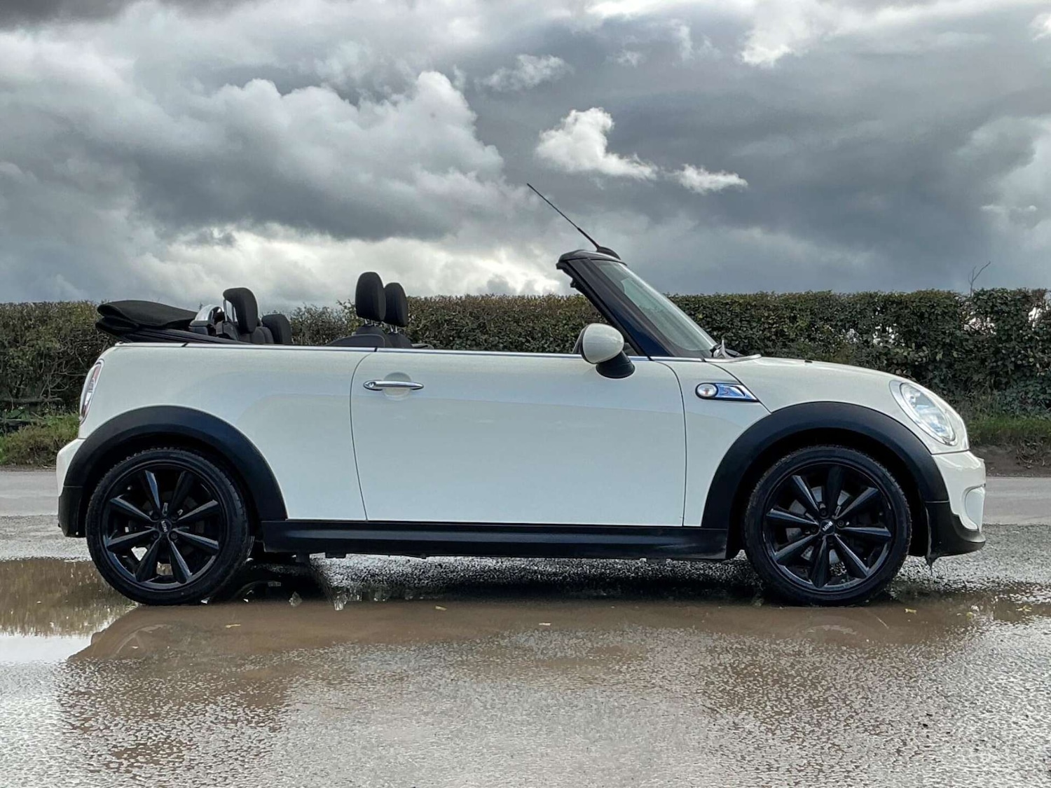 Used MINI Convertible 2015 for sale - 76858850: Photo 6