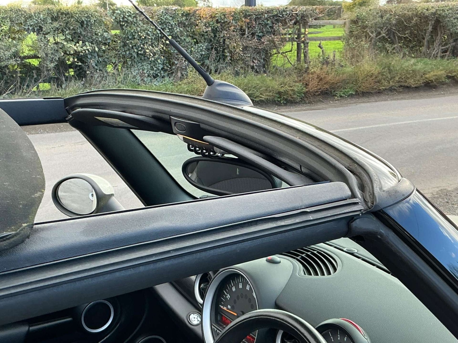 Used MINI Convertible 2015 for sale - 76858850: Photo 7