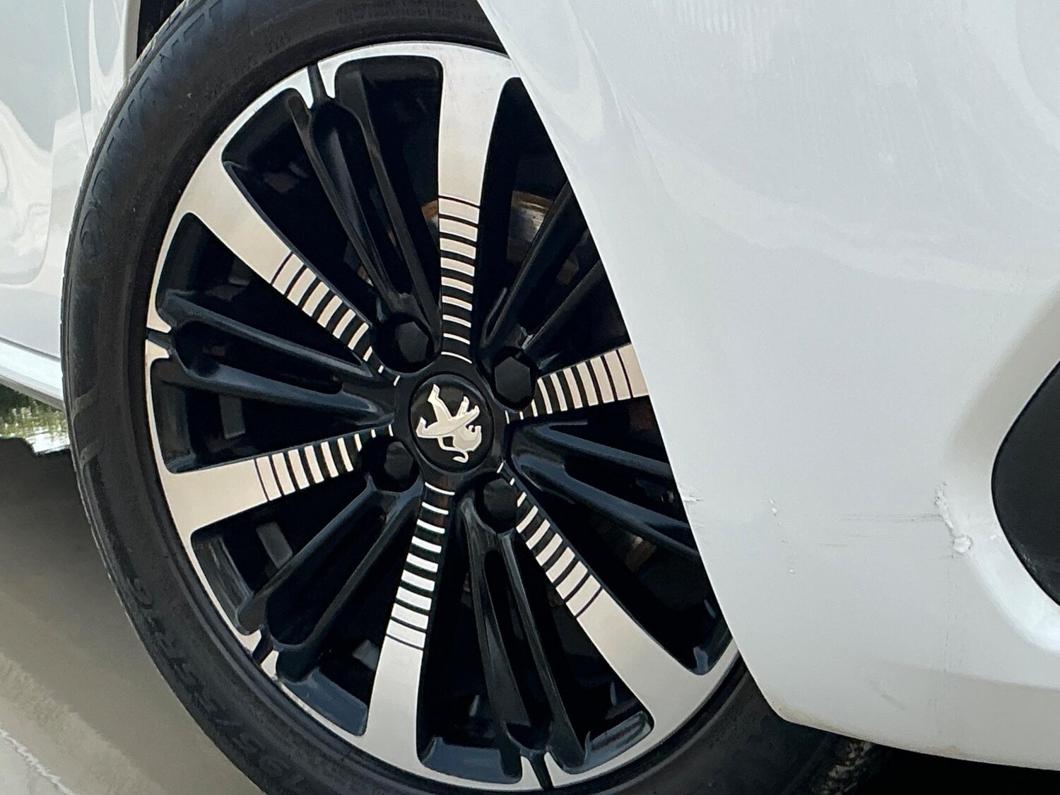 Used Peugeot 208 2018 for sale - 76189738: Photo 11