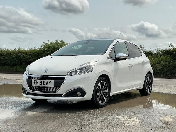 Used Peugeot 208 2018 for sale - 76189738: Photo 19
