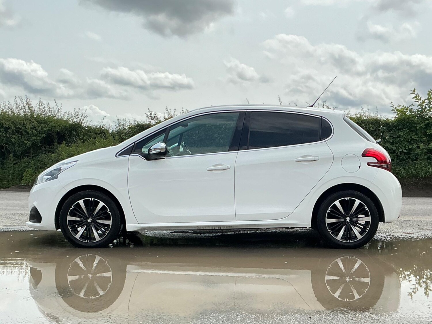 Used Peugeot 208 2018 for sale - 76189738: Photo 26