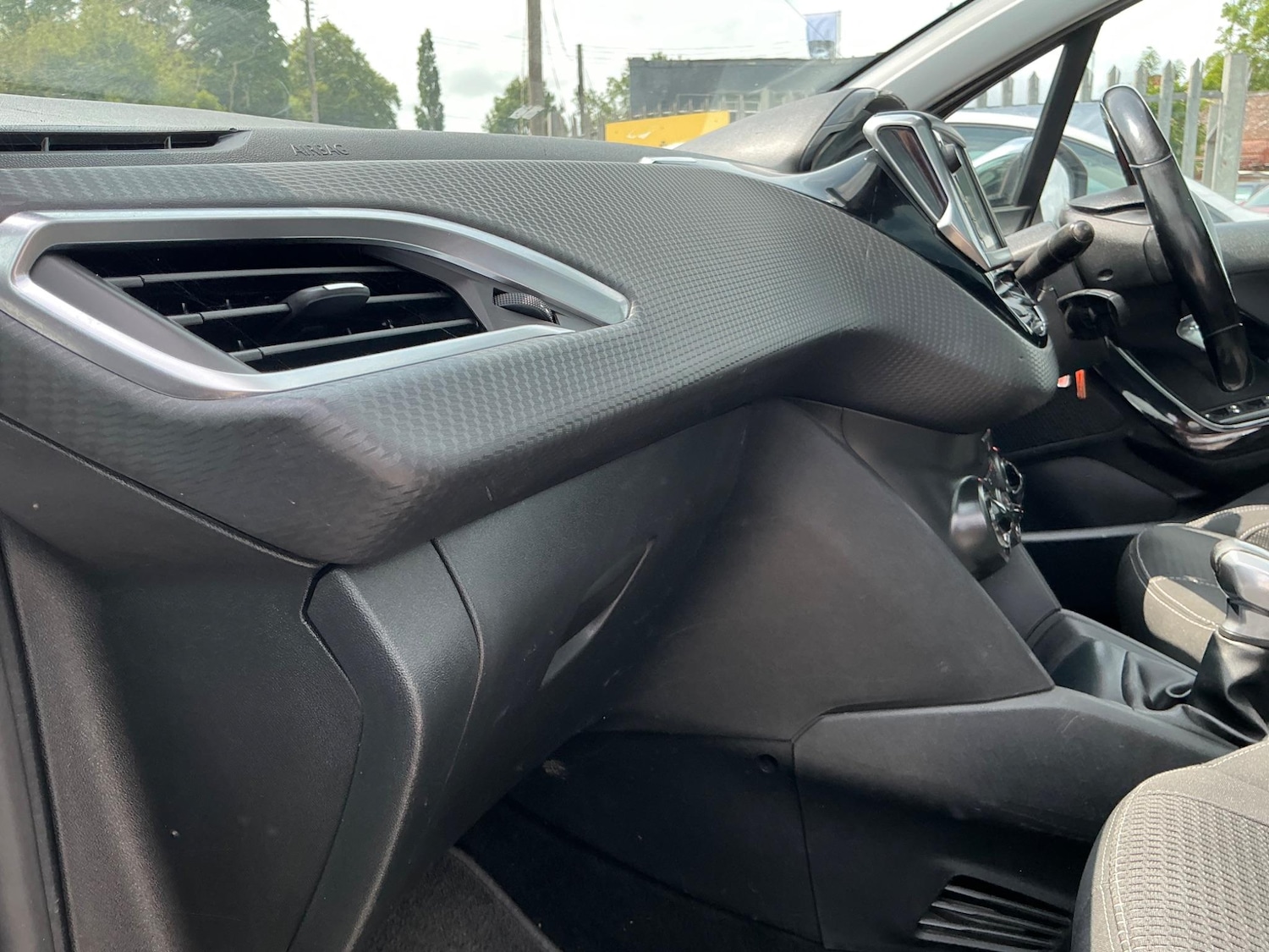 Used Peugeot 208 2018 for sale - 76189738: Photo 36