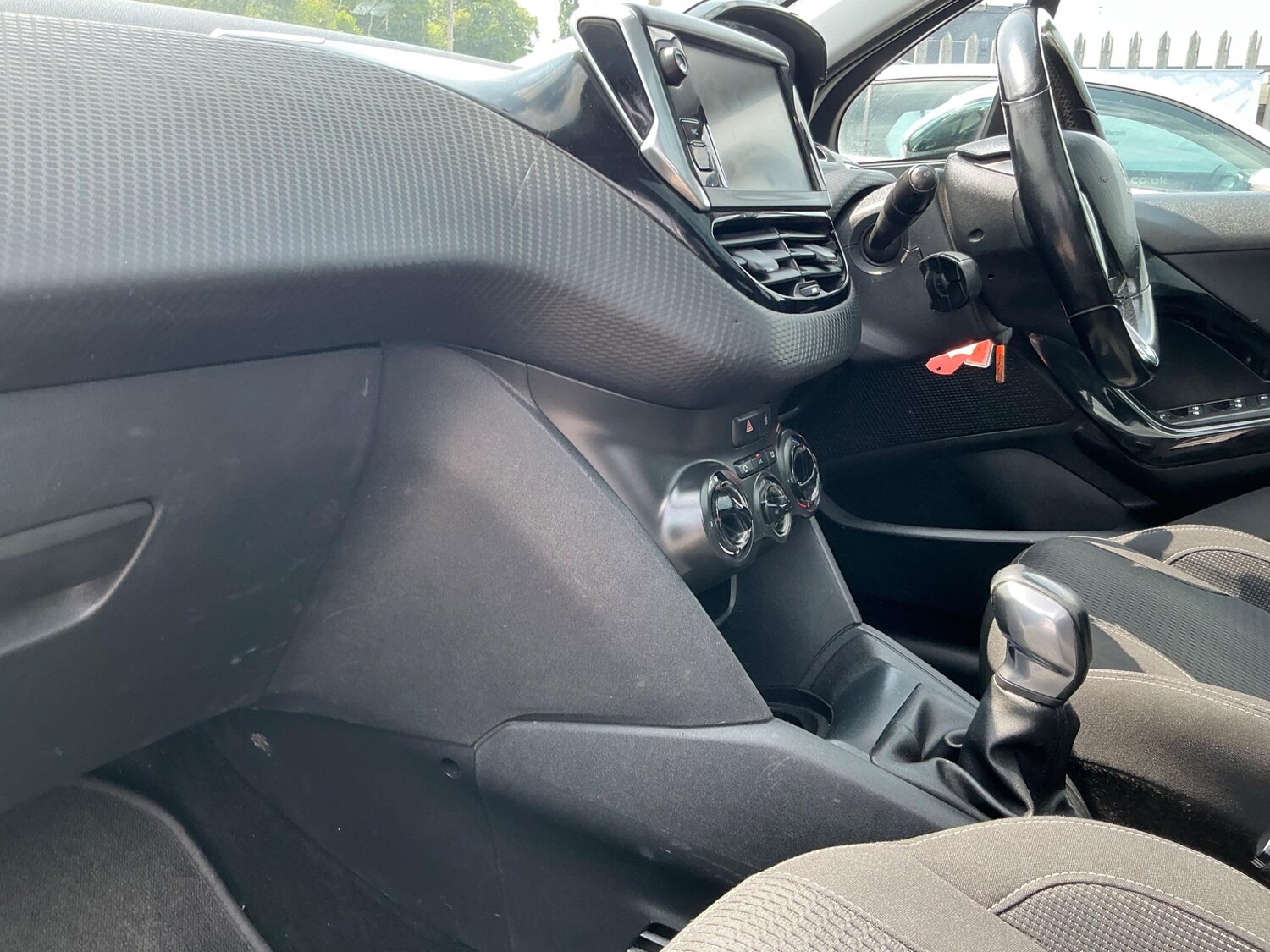 Used Peugeot 208 2018 for sale - 76189738: Photo 40