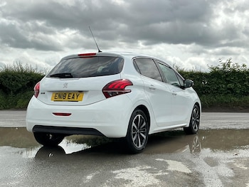Used Peugeot 208 2018 for sale - 76189738: Photo 4