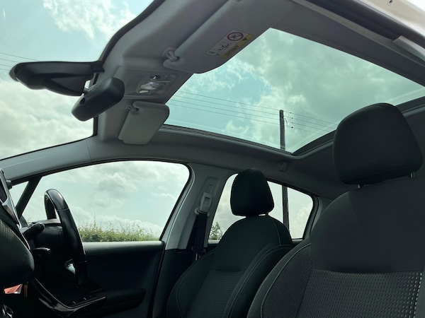 Used Peugeot 208 2018 for sale - 76189738: Photo 7