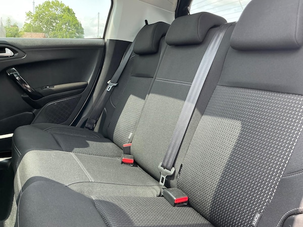 Used Peugeot 208 2018 for sale - 76189738: Photo 8