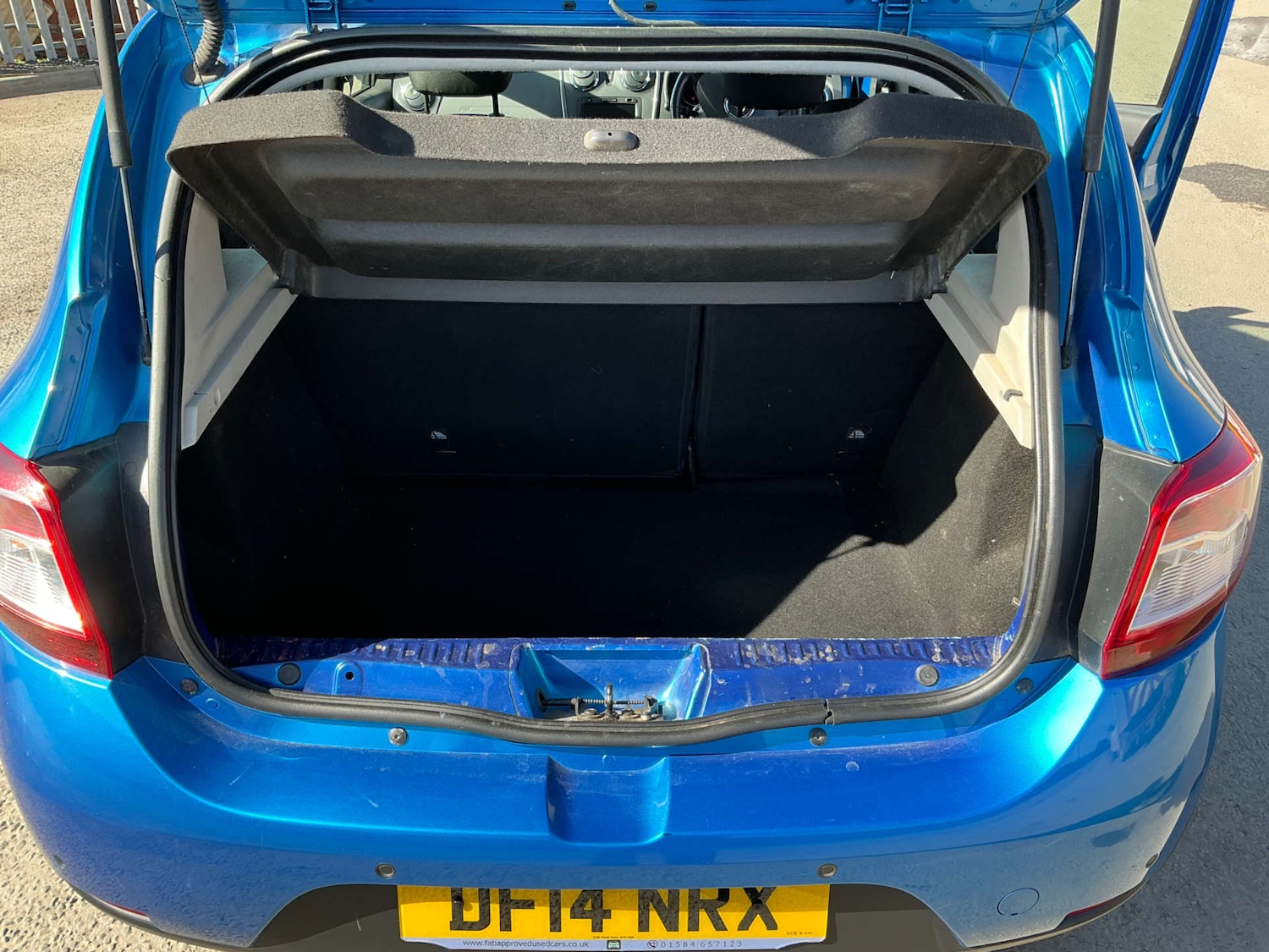 Used Dacia Sandero Stepway 2014 for sale - 77931921: Photo 14