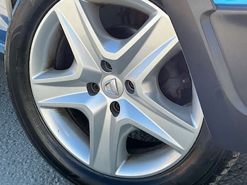 Used Dacia Sandero Stepway 2014 for sale - 77931921: Photo