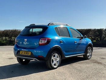 Used Dacia Sandero Stepway 2014 for sale - 77931921: Photo