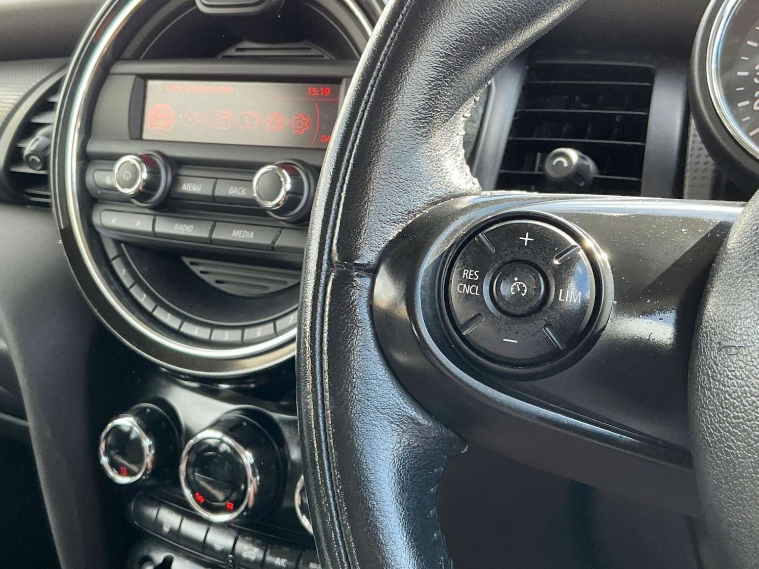 Used MINI Hatch 2016 for sale - 76858865: Photo 42