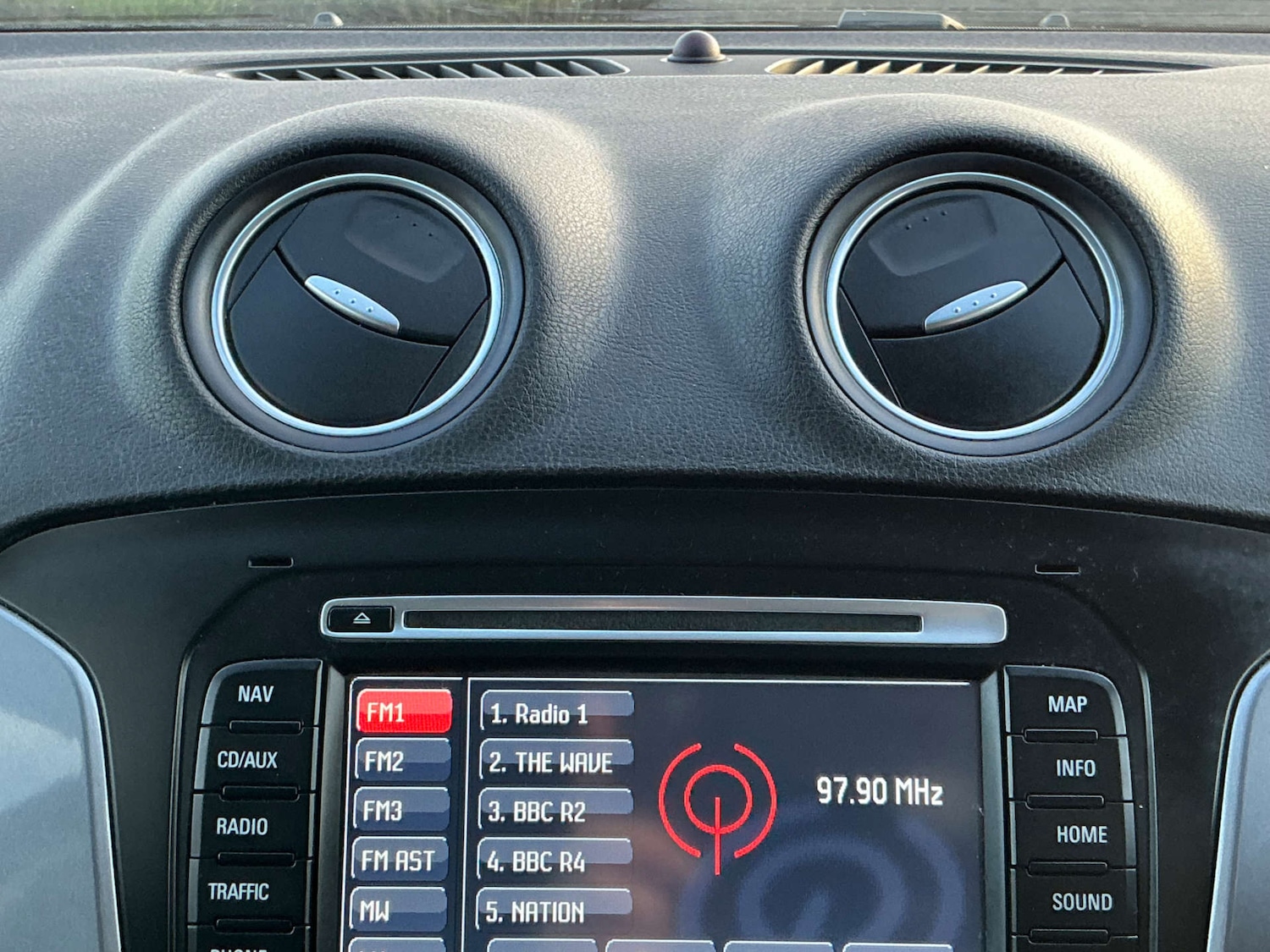 Used Ford Mondeo 2014 for sale - 77523261: Photo 23