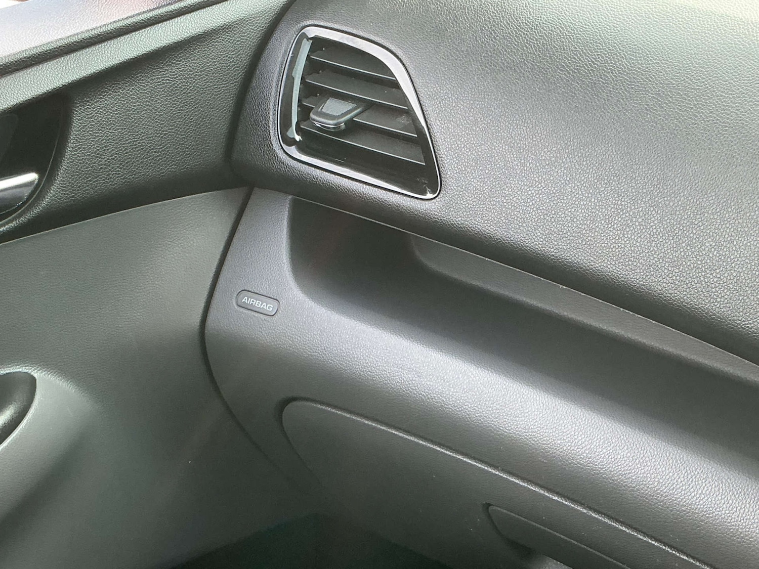 Used Vauxhall Viva 2016 for sale - 77964826: Photo 45