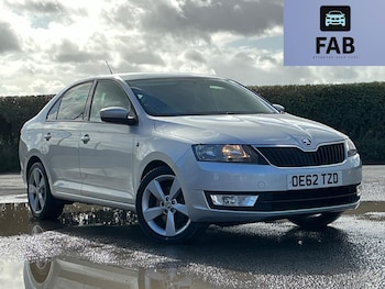 2013 (62) - 1.6 TDI CR Elegance 5dr