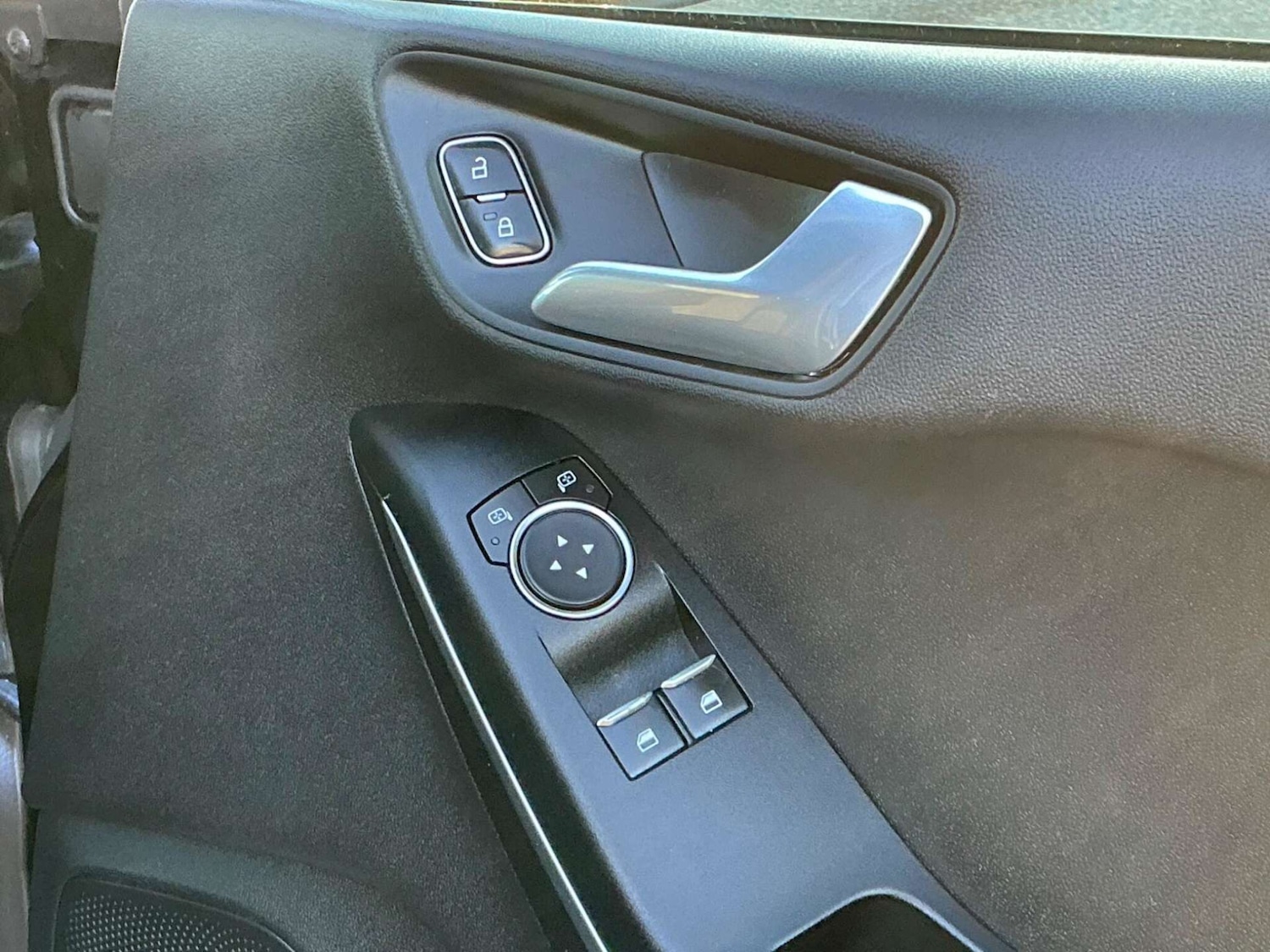 Used Ford Fiesta 2018 for sale - 76858854: Photo 34